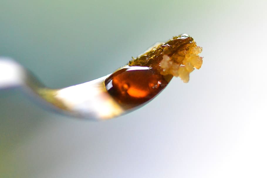 Clearing the Smoke: Why Dabbing is Better for Your Lungs