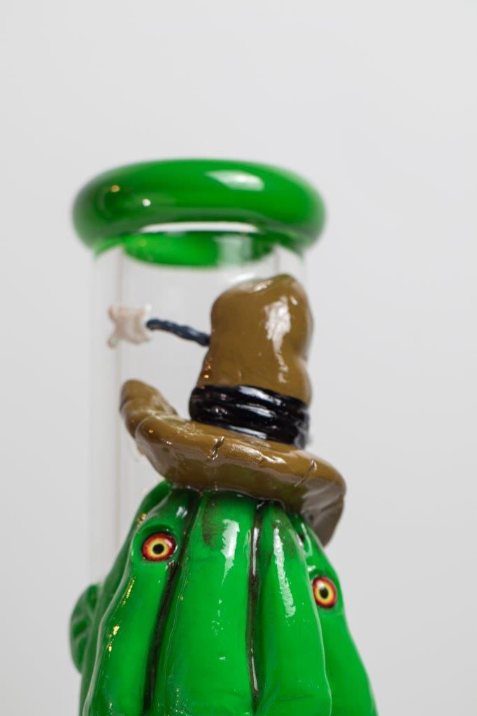 14- inch Scarecrow Bong – a bong with character for weed and dabs in water breaker style glass. For sale now, this unique piece features a Scarecrow design shape, a 14MM male bowl piece for weed, and a straight down stem