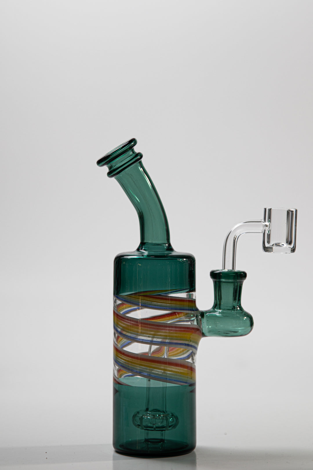 Rainbow design, a water bottle shape Water pipe rig male 14mm dab nail included 7.5 inch height 