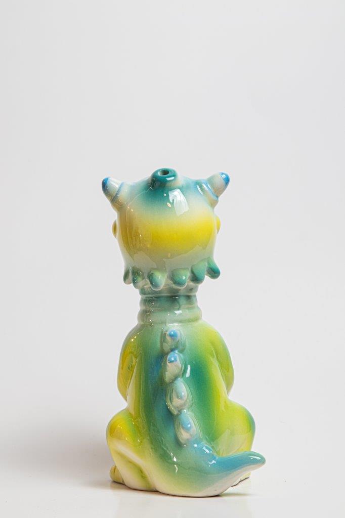 7-inch Cyclops Water Pipe – a compact Beaker Bong with a classic design for weed and dabs. Now for sale, this unique piece includes a 14MM male bowl piece for weed, a bent down stem, 